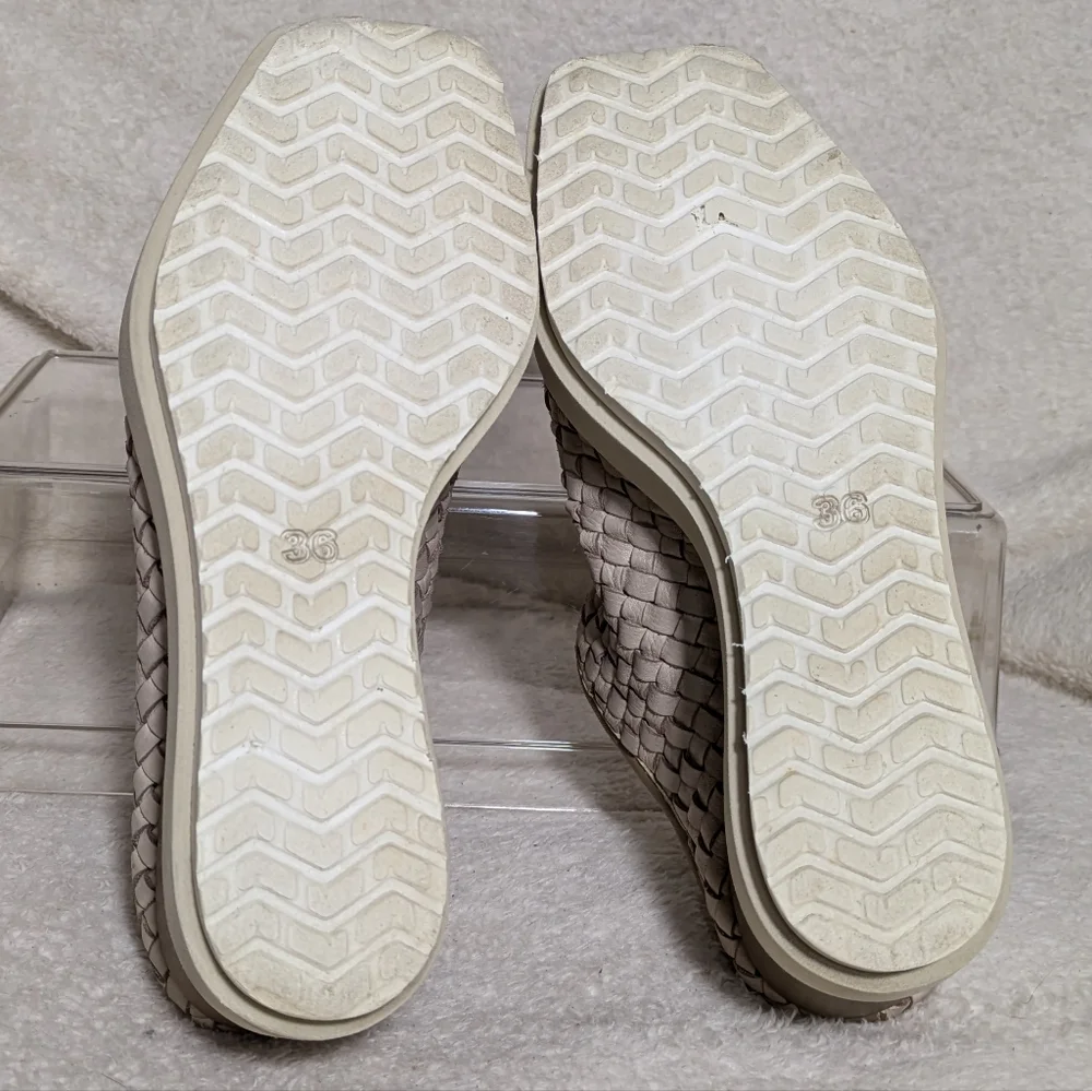 Patrizia Bonfanti Taupe Wedge Woven‎ Leather Chunky Slide, sz 36 (5.5-6)